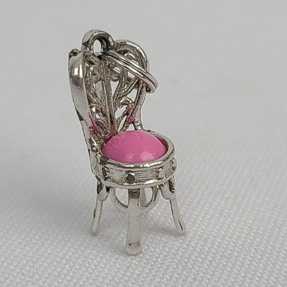 VINTAGE Avon Pink Chair Bracelet Charm - Picture 1 of 4